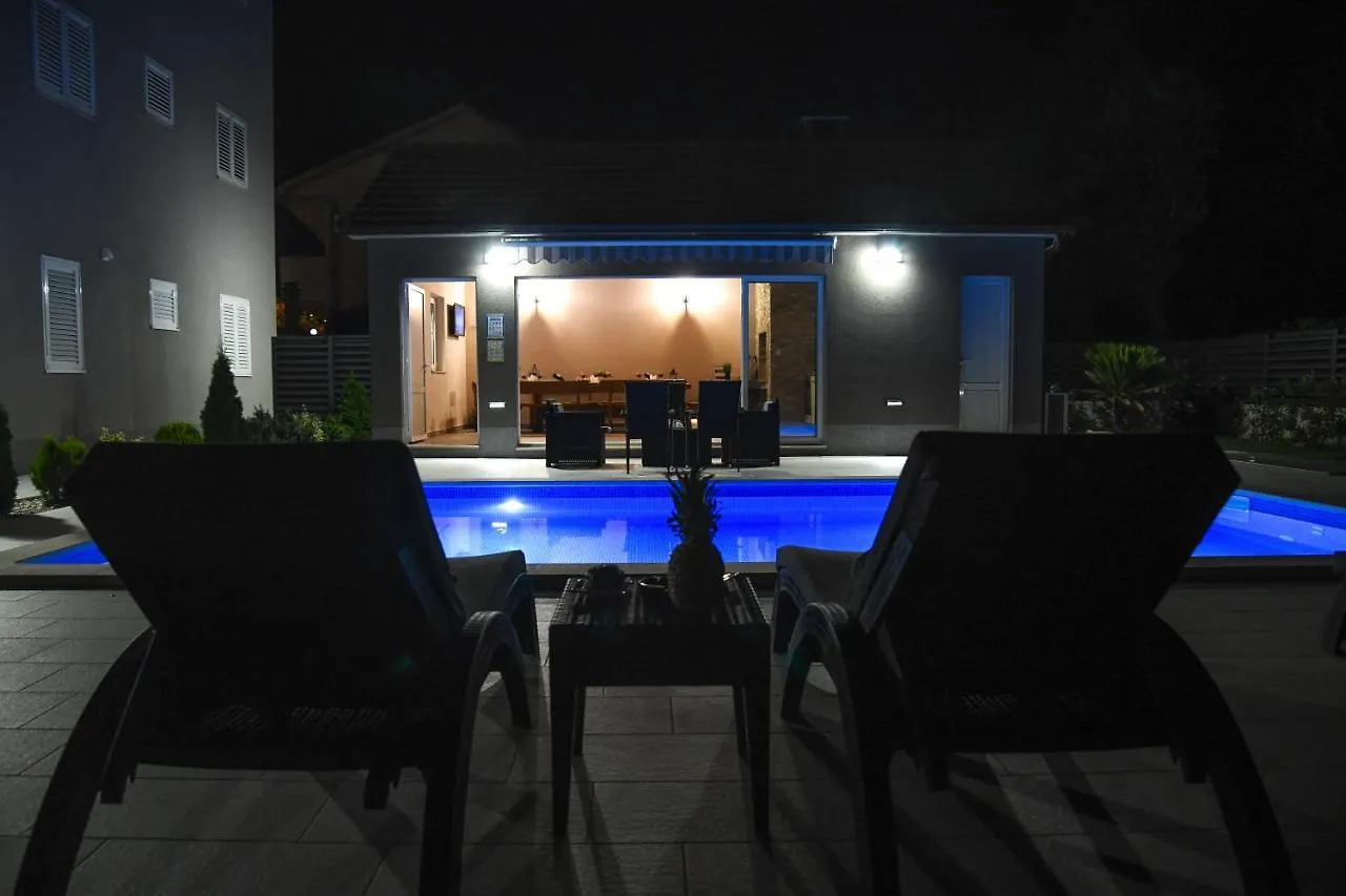 Villa Magnolia By Split Apartment