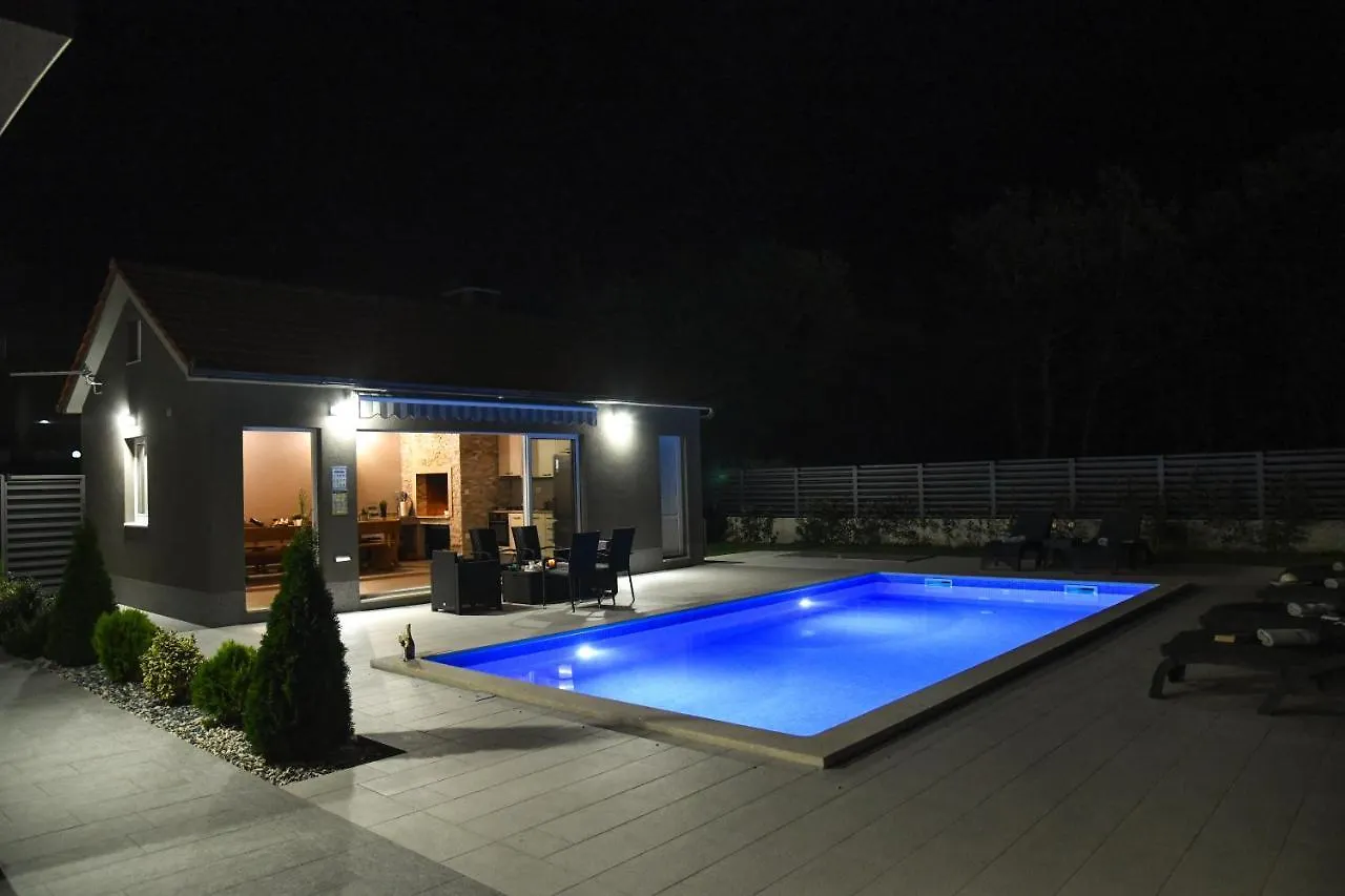 Villa Magnolia By Split 0*,